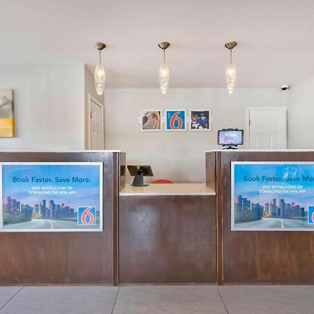 Motel 6-Falls Church, Va - Arlington Boulevard Bagian luar foto