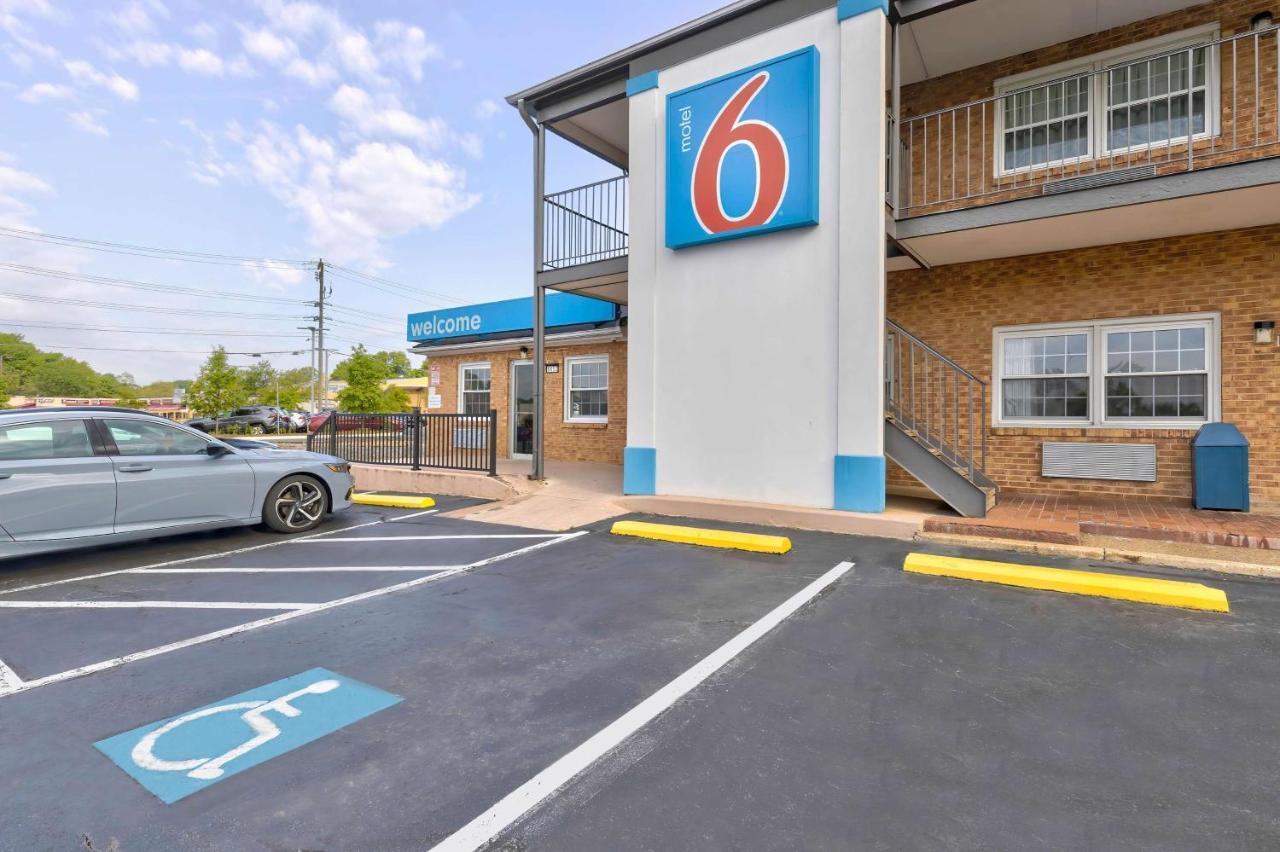 Motel 6-Falls Church, Va - Arlington Boulevard Bagian luar foto